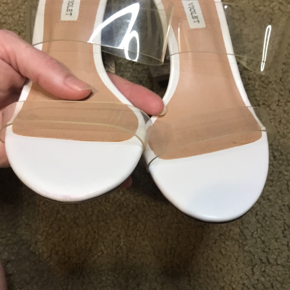 Chelsea and Violet Amore Clear Lucite Block Heel Sandals Size 7 1/2 - Picture 8 of 11